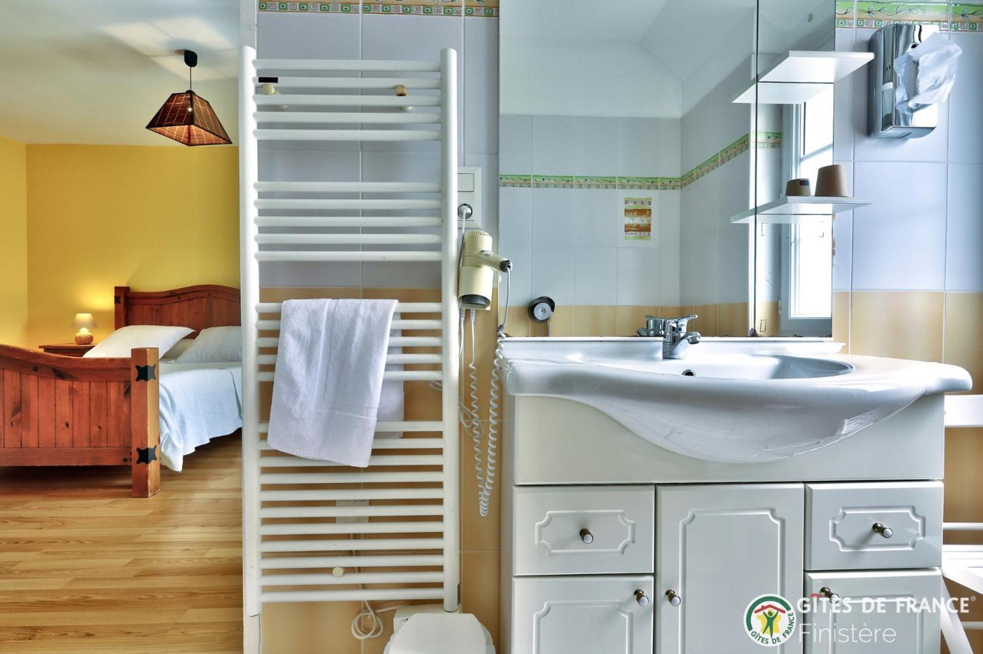 Saint-Pabu  La Cle Des Champs Des Abers B&B 외부 사진